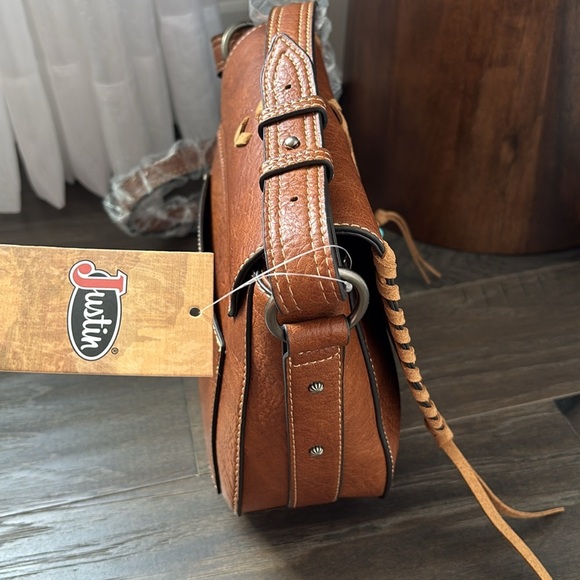 Justin Whip Stitch Saddle/Crossbody Bag,Vegan Leather,Fringe Tassles,Lace,concho - Picture 3 of 15